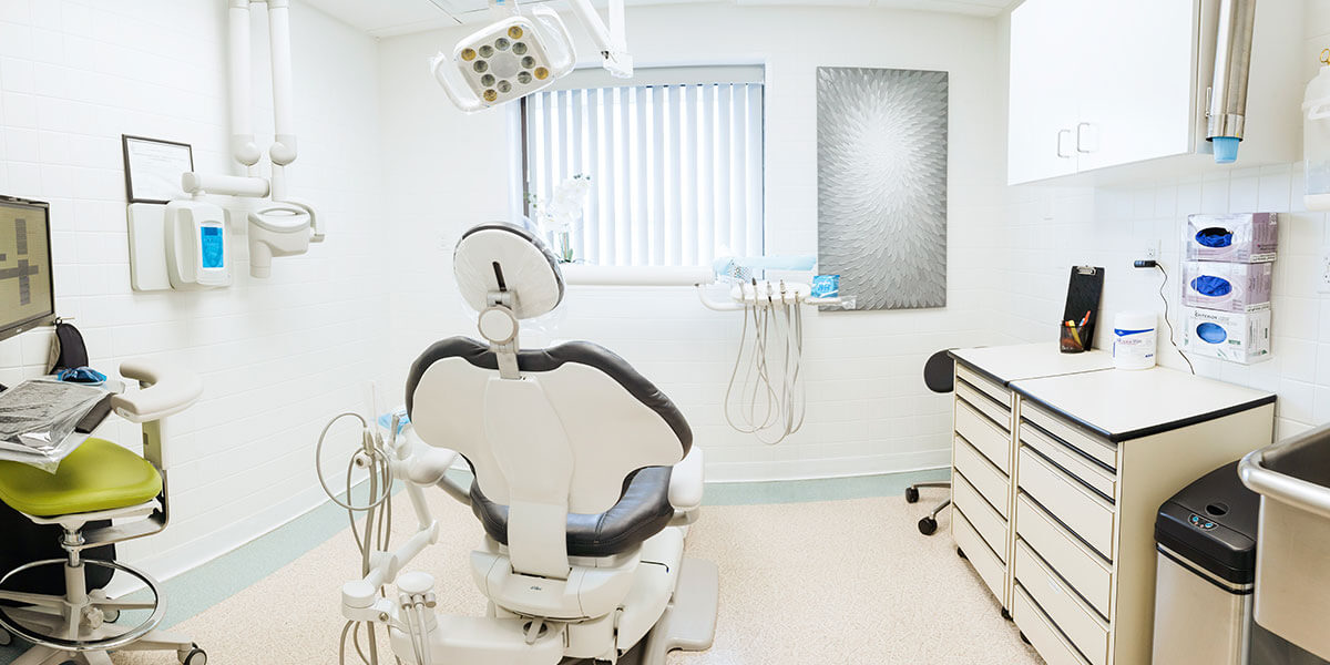 Periodontal maintenance program decorative image